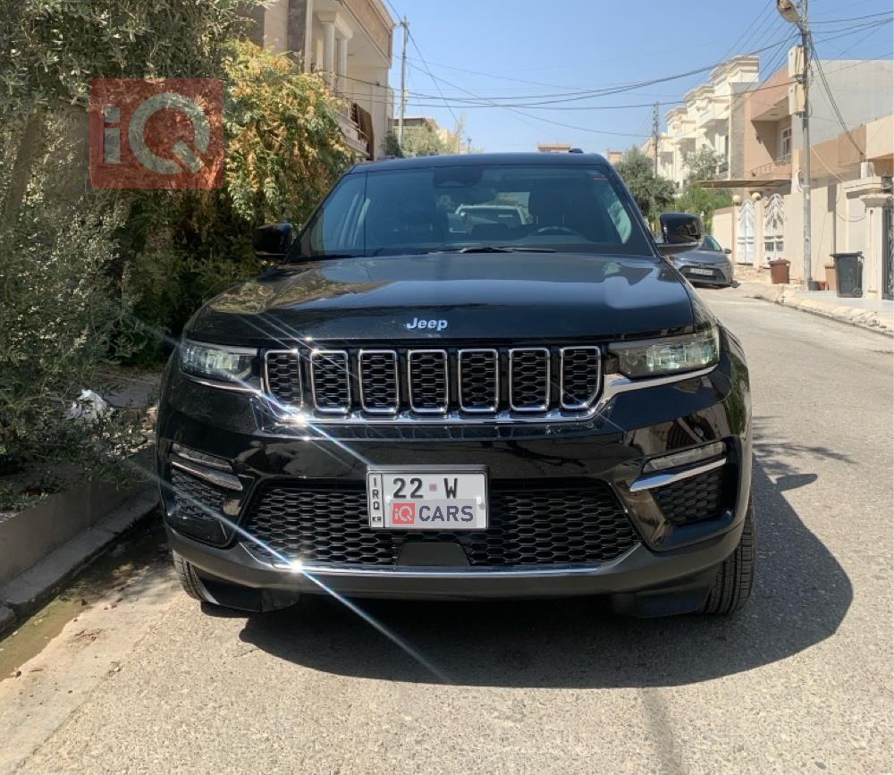 جیپ گراند شیرۆکی